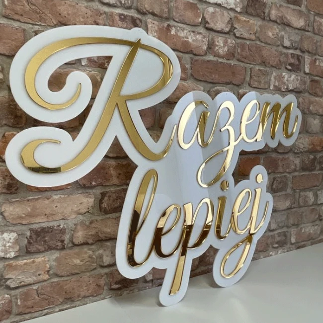 Razem-lepiej–napis-z-pleksy